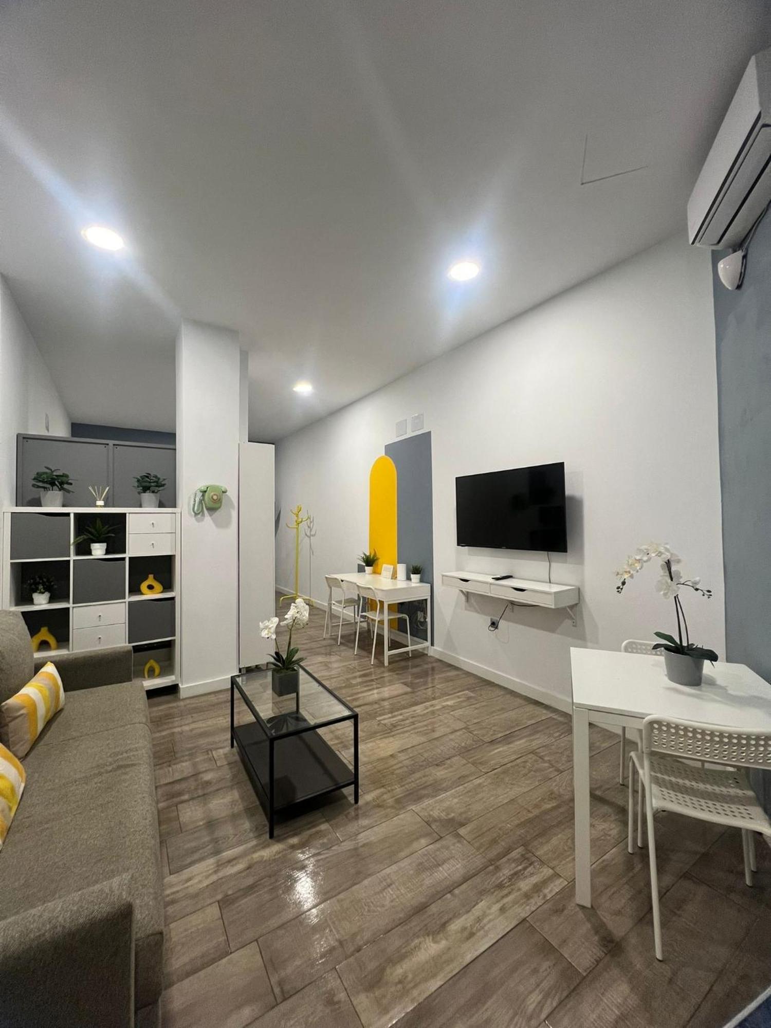 Estupendo Piso A 5 Min En Coche Del Aeropuerto Apartment Малага Екстериор снимка